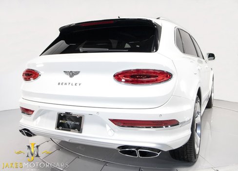 Used 2023 Bentley Bentayga Extended Wheelbase image 14