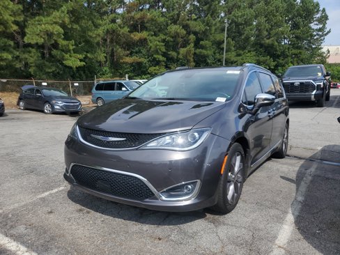 Used 2020 Chrysler Pacifica Limited w/ Tire & Wheel Group image 3