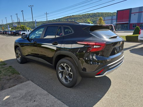 New 2026 Chevrolet Trax LT w/ Sunroof Package image 6