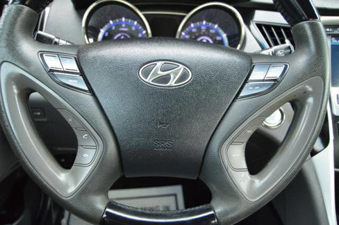 Used 2013 Hyundai Sonata Limited w/ Premium Pkg image 18