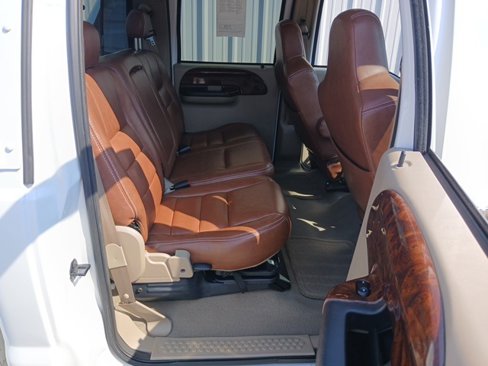 Used 2006 Ford F350 Lariat image 21