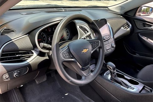 Used 2024 Chevrolet Malibu LS image 17