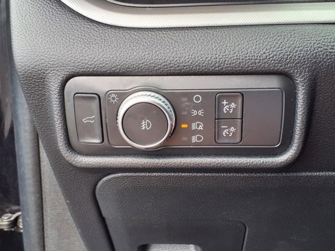 Used 2020 Ford Explorer XLT w/ Equipment Group 202A image 19