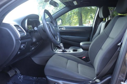 Used 2021 Jeep Grand Cherokee Laredo image 12