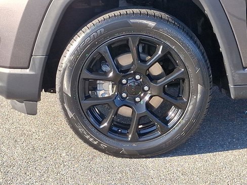 Certified 2022 Jeep Compass Altitude w/ Sun and Sound Group image 8