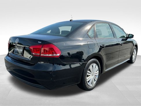 Used 2015 Volkswagen Passat 1.8T S image 5