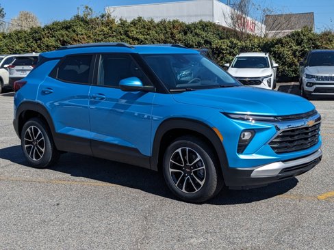 New 2025 Chevrolet TrailBlazer LT w/ Driver Confidence Package image 2