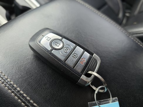Used 2020 Ford Explorer XLT w/ Equipment Group 202A image 18