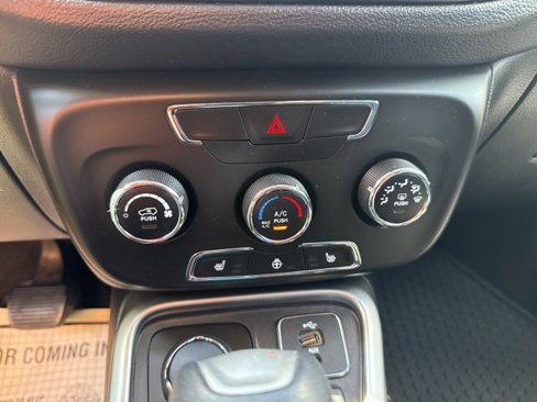Used 2018 Jeep Compass Sport w/ Cold Weather Group image 18