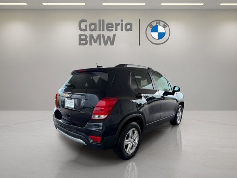 Used 2021 Chevrolet Trax LT w/ Driver Confidence Package image 9