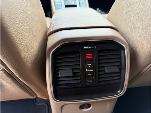 Used 2019 Porsche Macan image 29