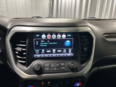 Used 2017 GMC Acadia SLT image 23