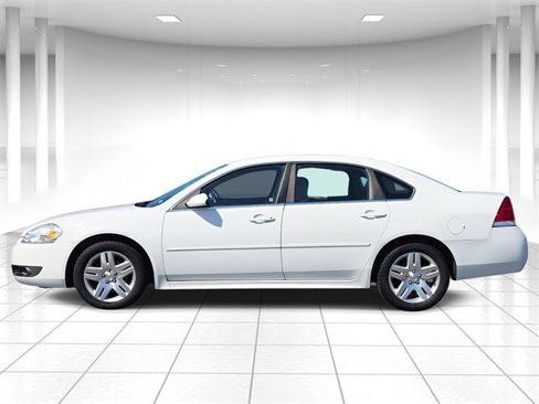 Used 2011 Chevrolet Impala LT image 2