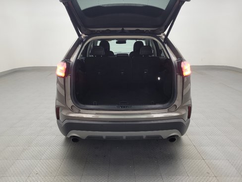 Used 2019 Ford Edge Titanium w/ Equipment Group 301A image 29