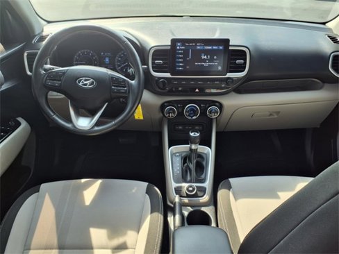 Used 2022 Hyundai Venue SEL image 7