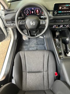 Used 2023 Honda Accord LX image 19