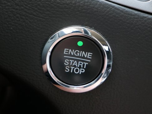 Used 2020 Ford Edge SE image 20