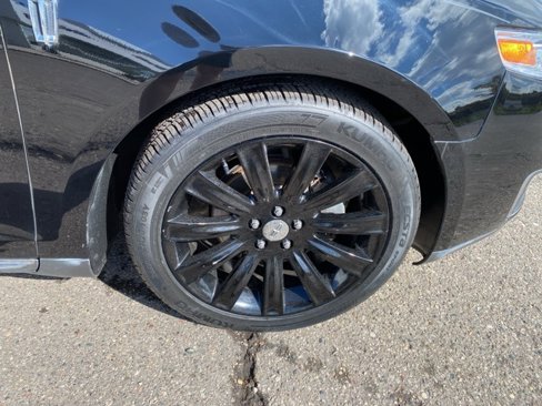 Used 2012 Lincoln MKS AWD image 14