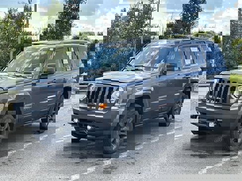 Used 2016 Jeep Patriot 75th Anniversary w/ Power Value Group image 1