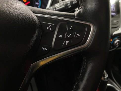 Used 2018 Chevrolet Equinox Premier image 18
