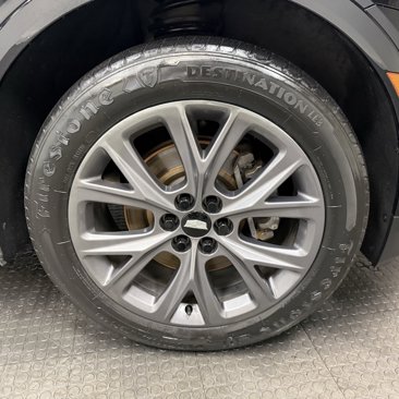 Used 2019 Cadillac XT5 Luxury w/ LPO, Black Ice Package image 9