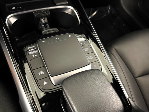 Used 2022 Mercedes-Benz GLB 250 4MATIC image 24