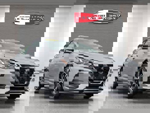 Used 2023 Nissan Sentra SV image 3