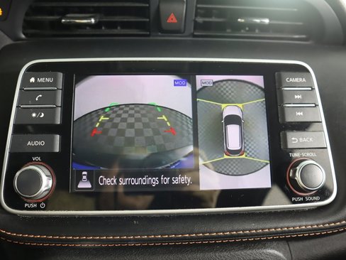 Used 2019 Nissan Kicks SR image 41