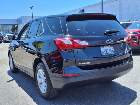 Used 2020 Chevrolet Equinox LS w/ LS Convenience Package image 3