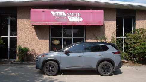 Used 2023 Nissan Rogue SV w/ SV Premium B Package image 2