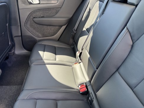 New 2026 Volvo XC40 B4 Core w/ Protection Package image 16