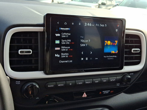 Certified 2024 Hyundai Venue Limited image 16