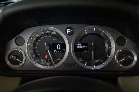 Used 2014 Aston Martin DB9 Volante image 8