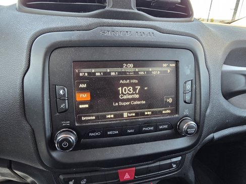 Used 2015 Jeep Renegade Latitude w/ Popular Equipment Group image 22