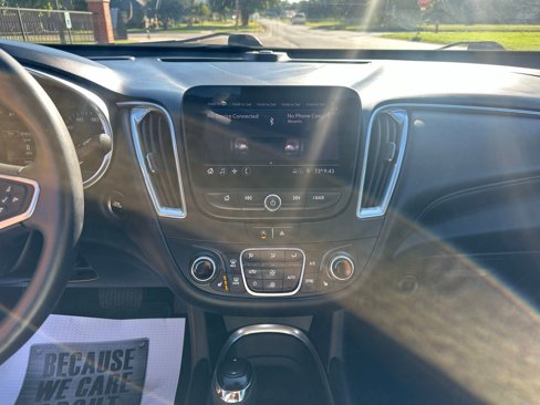 Used 2020 Chevrolet Malibu LT w/ Leather Package image 16
