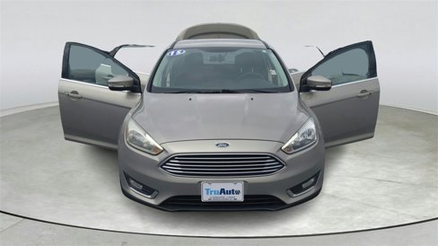 Used 2015 Ford Focus Titanium image 9