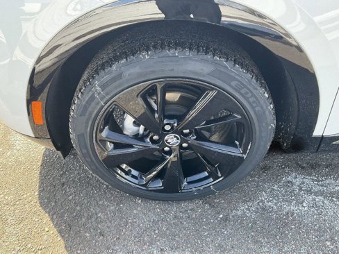 Used 2022 Buick Envision Essence w/ Technology Package I image 38