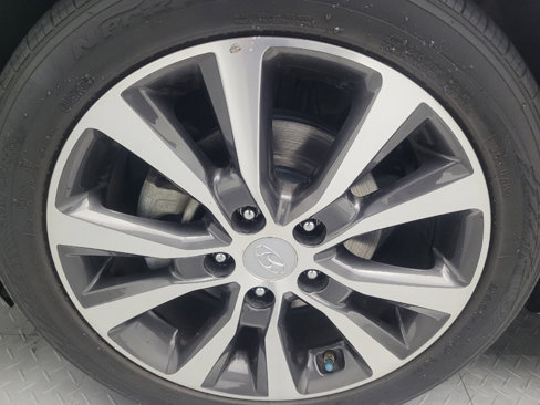 Used 2020 Hyundai Elantra GT image 31