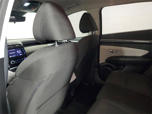 Used 2022 Hyundai Tucson SE image 10