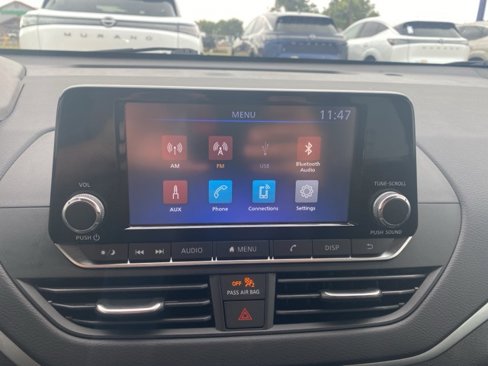 Used 2024 Nissan Altima 2.5 S image 22
