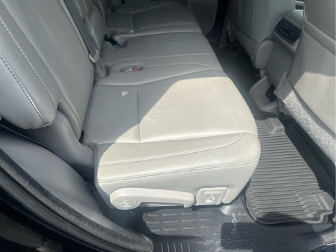 Used 2018 Toyota Highlander XLE image 28