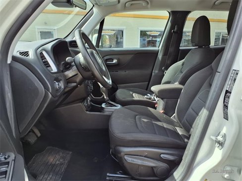 Used 2021 Jeep Renegade Latitude image 11