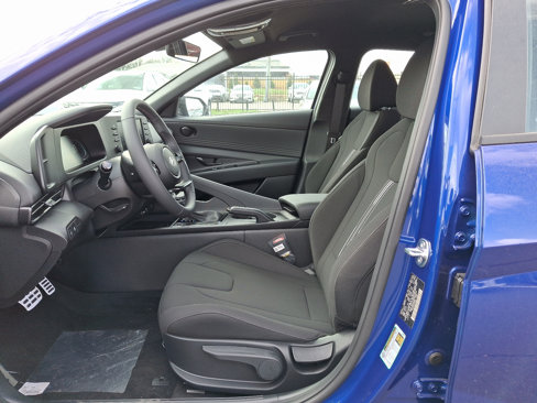 New 2025 Hyundai Elantra Sport image 9