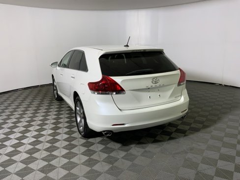 Used 2015 Toyota Venza XLE image 9
