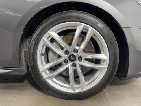 Used 2022 Audi A4 2.0T Premium Plus w/ Premium Plus Package image 9