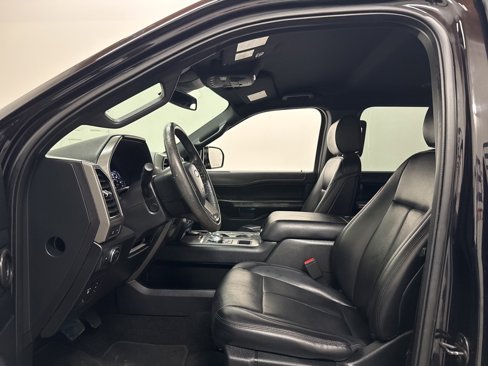 Used 2019 Ford Expedition Max XLT w/ Equipment Group 202A image 30