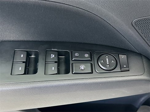 Used 2020 Hyundai Elantra Value Edition w/ Cargo Package (C1) image 9