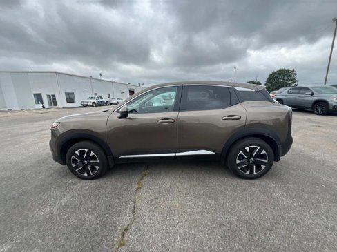 Used 2025 Nissan Kicks SV image 4