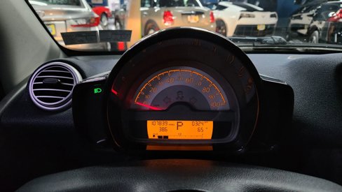 Used 2011 smart fortwo pure image 21