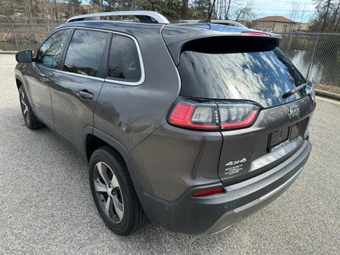 Used 2019 Jeep Cherokee Limited w/ Luxury Group image 5